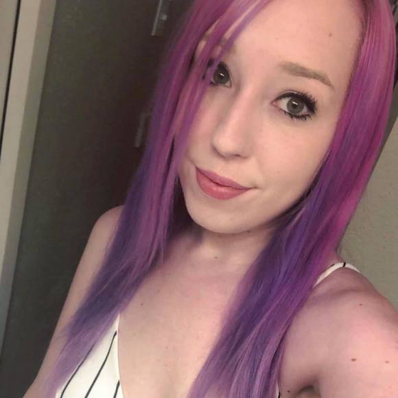 Meet your Posher, Halsey - Picture 1 of 1